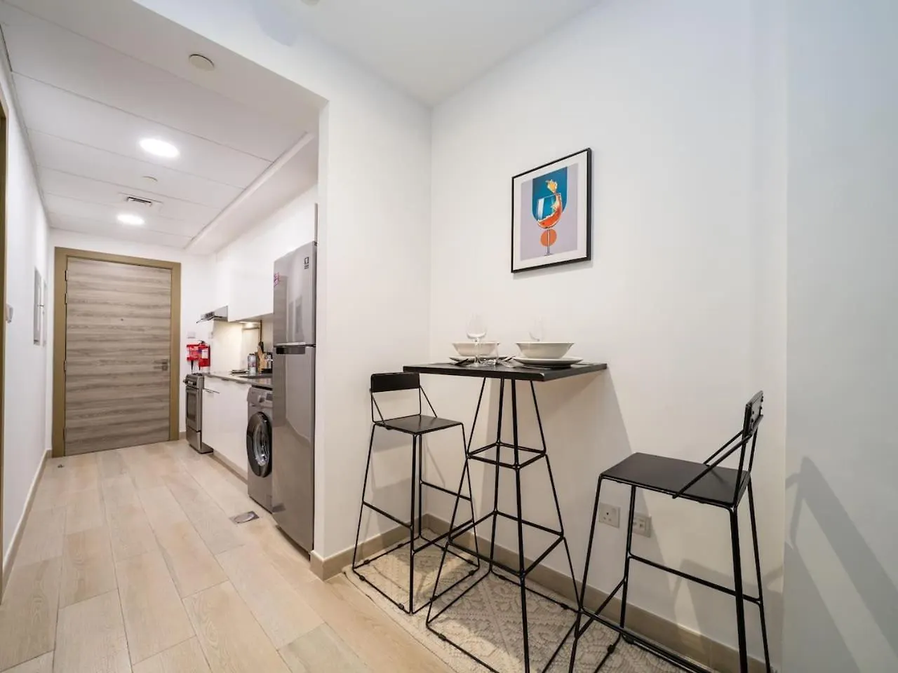Stylish Studio Living In The Heart Of Jvc Dubai 0*,