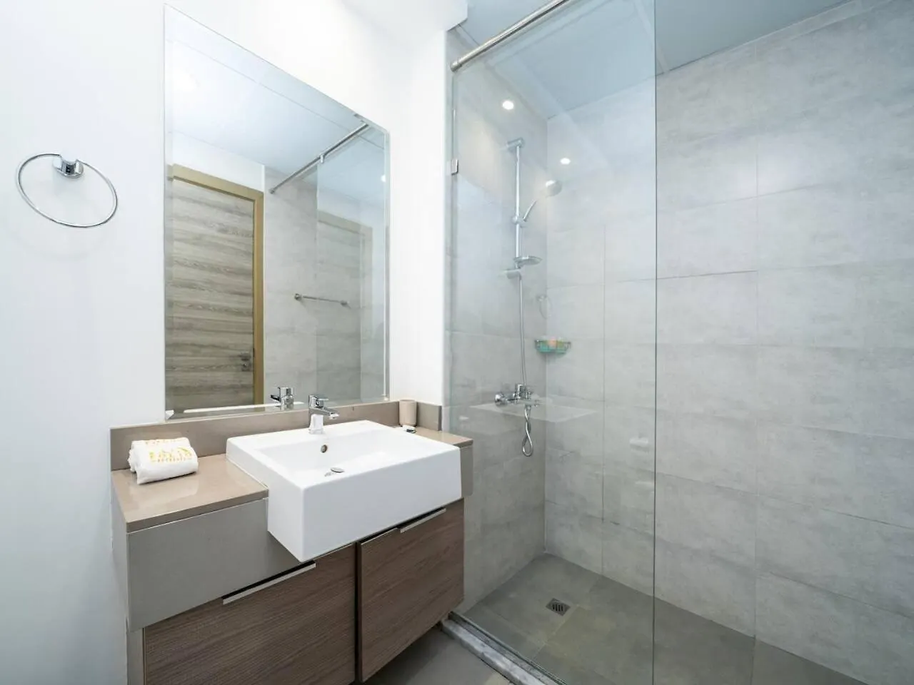 Stylish Studio Living In The Heart Of Jvc Dubai United Arab Emirates